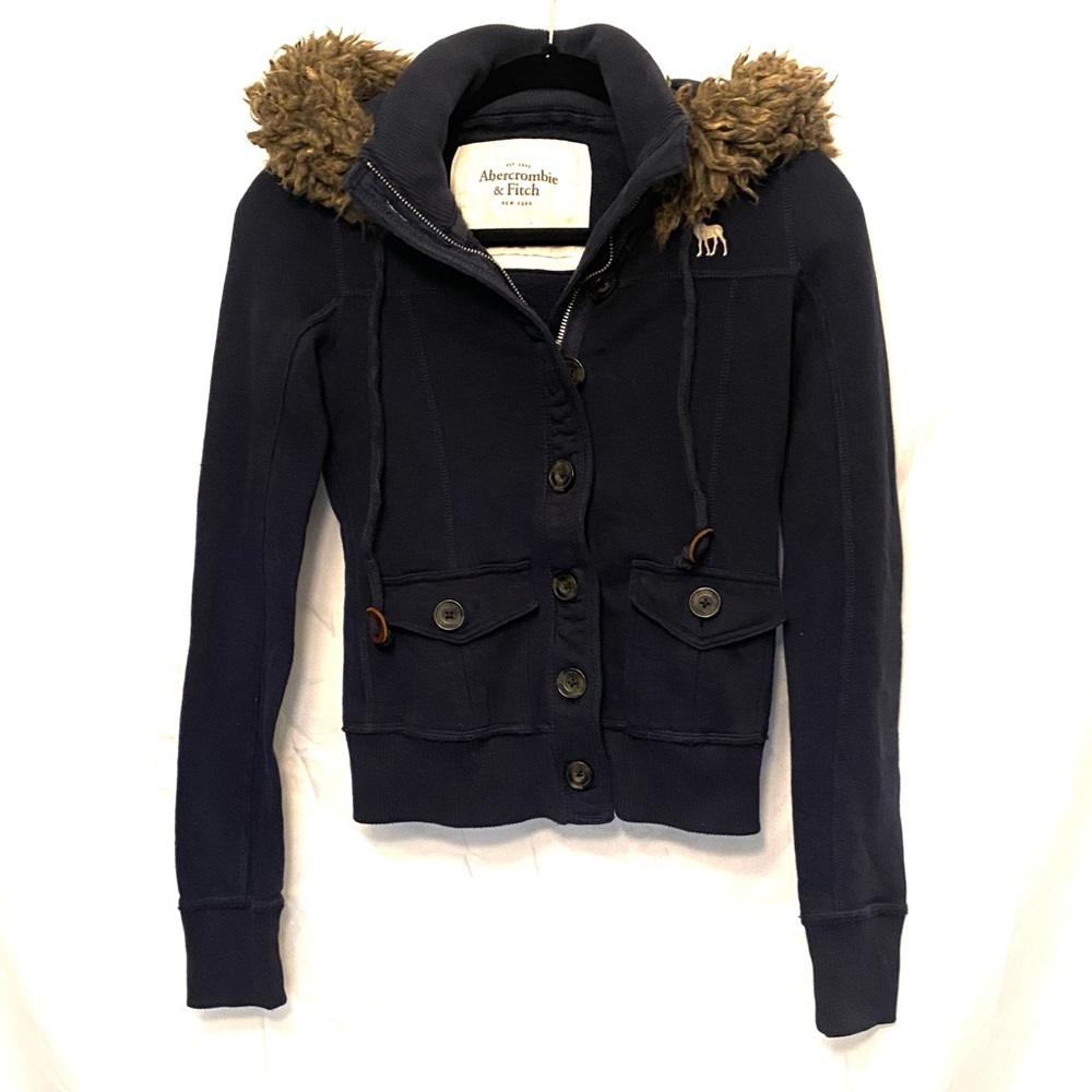 Abercrombie and Fitch Women’s full-zipper full button up hoodie